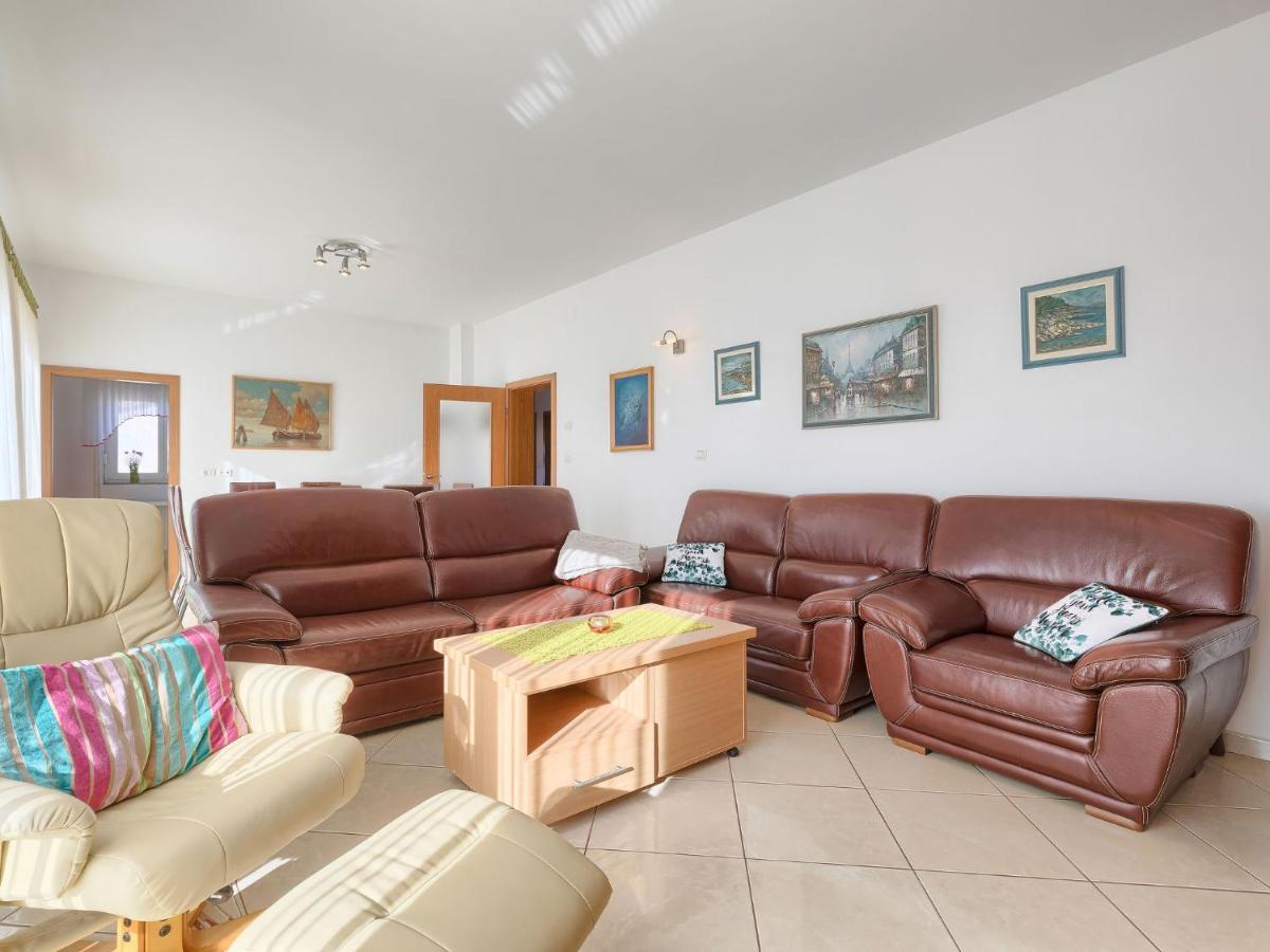 Apartment Laura By Interhome Galižana Exteriör bild
