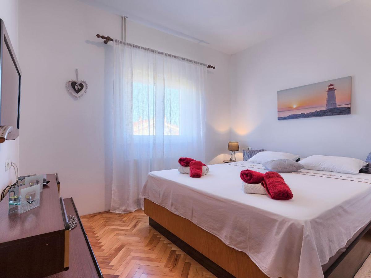 Apartment Laura By Interhome Galižana Exteriör bild