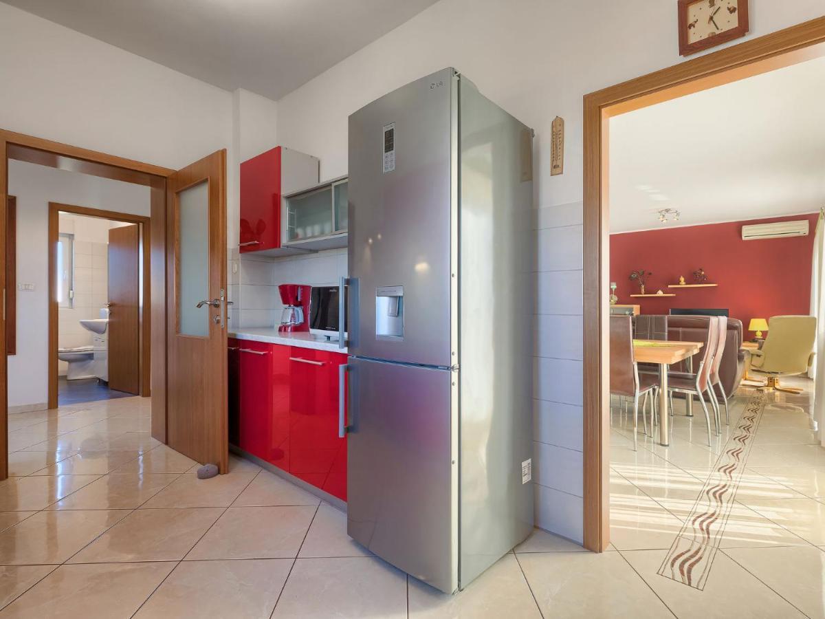 Apartment Laura By Interhome Galižana Exteriör bild